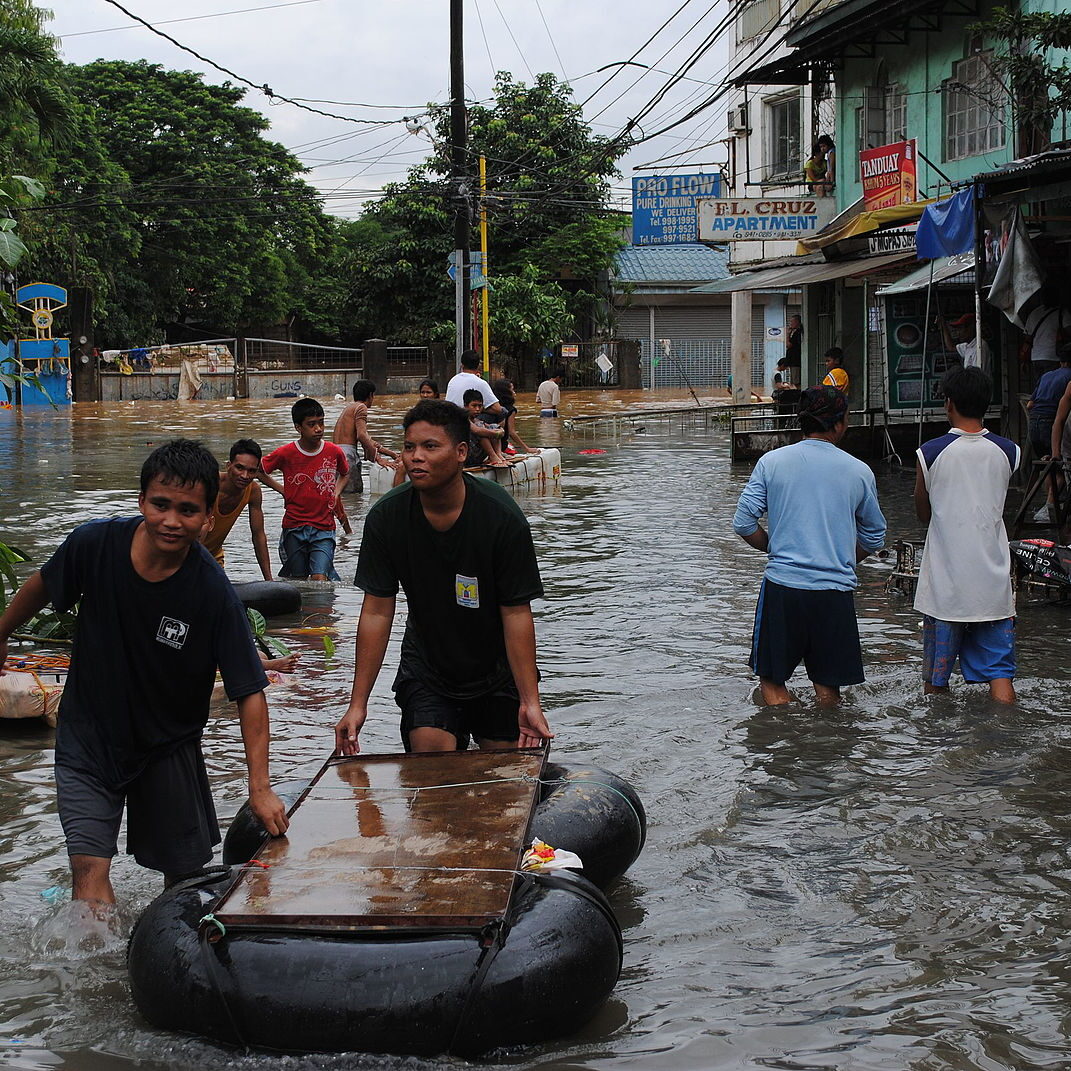 Flood_damage_in_Manila,_Philippines_2012._Photo-_AusAID_(10695722693) Flood_damage_in_Manila,_Philippines_2012._Photo-_AusAID_(10695722693)
